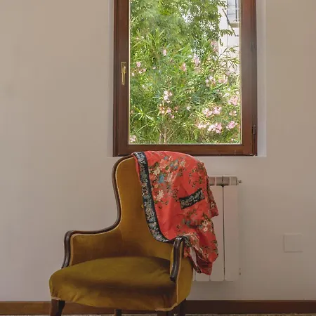 Giselda Courtyard Retreat